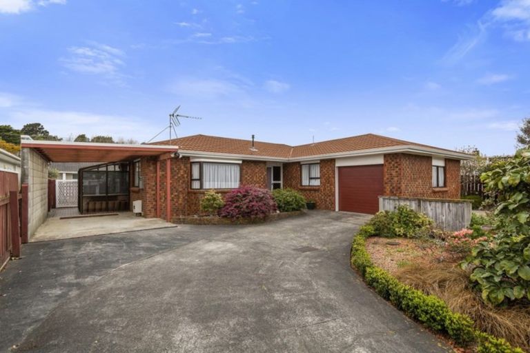 Photo of property in 26 Beauchamp Street, Tawa, Wellington, 5028