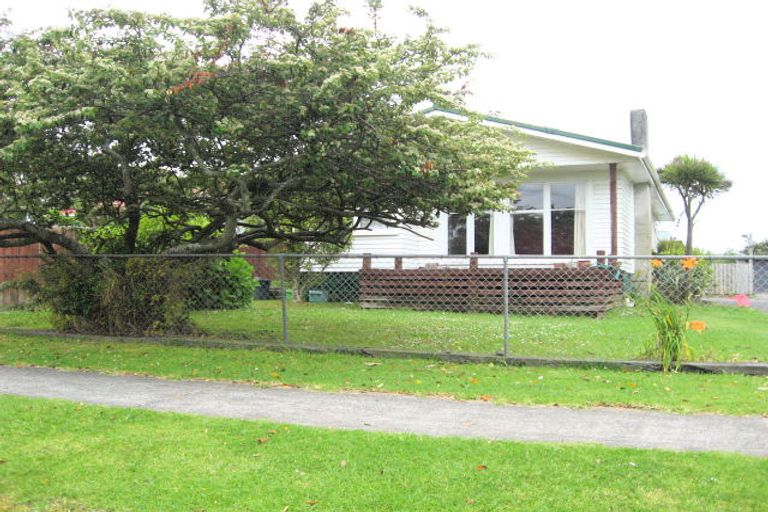 Photo of property in 2/3 View Road, Mangere, Auckland, 2022
