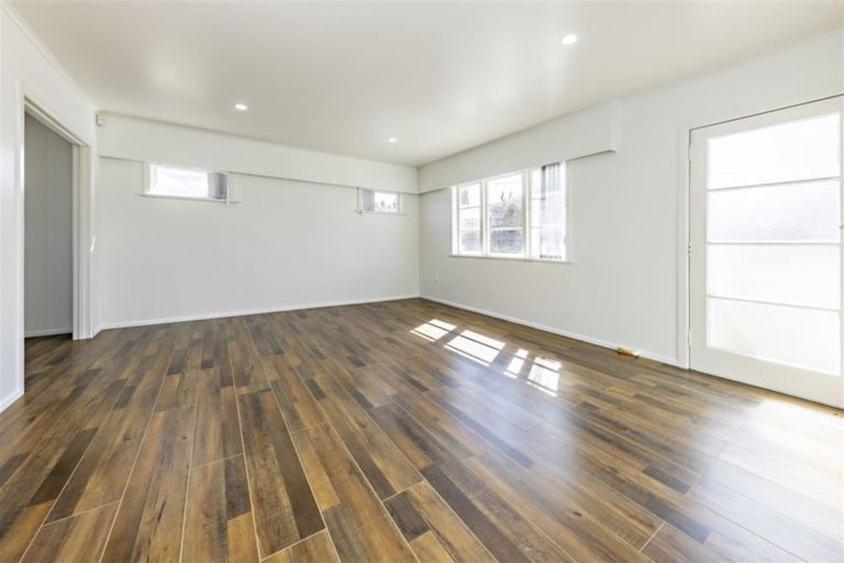 Photo of property in 51 Weymouth Road, Manurewa, Auckland, 2102