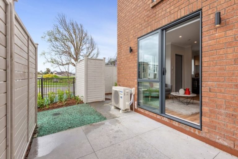 Photo of property in 37 Nganui Avenue, Takanini, 2112