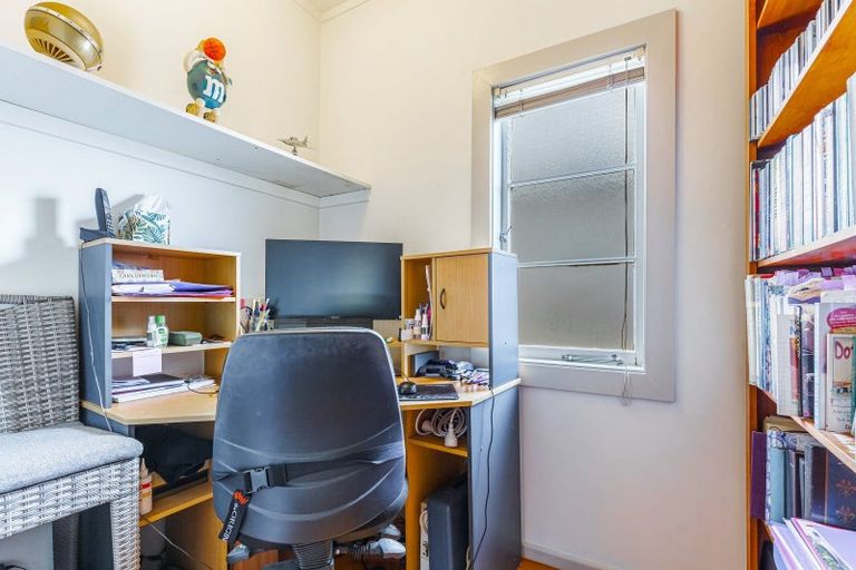 Photo of property in 10 Cassino Street, Bayswater, Auckland, 0622