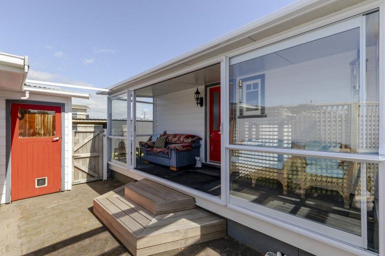 Photo of property in 14 Mouatt Street, Waitara, 4320