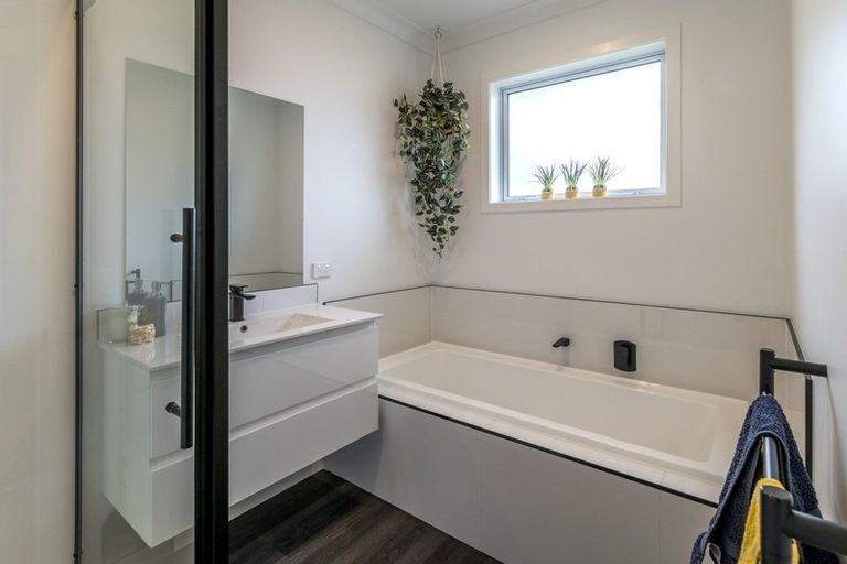 Photo of property in 3a Chrystall Street, Foxton Beach, Foxton, 4815