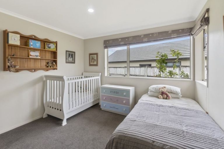 Photo of property in 12 Flora Way, Rototuna, Hamilton, 3210