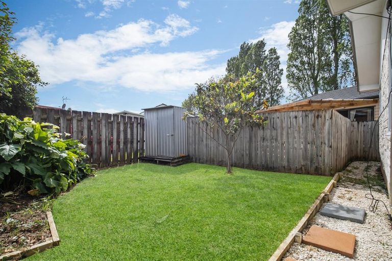 Photo of property in 20 Chesley Place, Half Moon Bay, Auckland, 2012