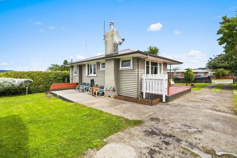 Photo of property in 15 Thomas Crescent, Western Heights, Rotorua, 3015