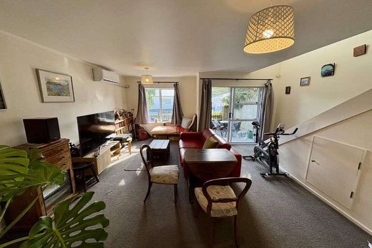 Photo of property in 2/55 Hamilton Road, Hataitai, Wellington, 6021