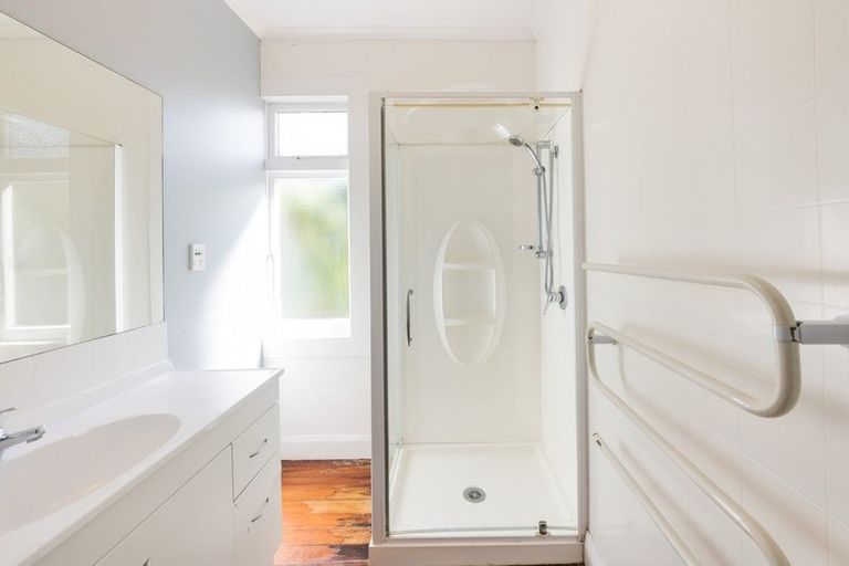 Photo of property in 7 Karaka Street, Hokowhitu, Palmerston North, 4410