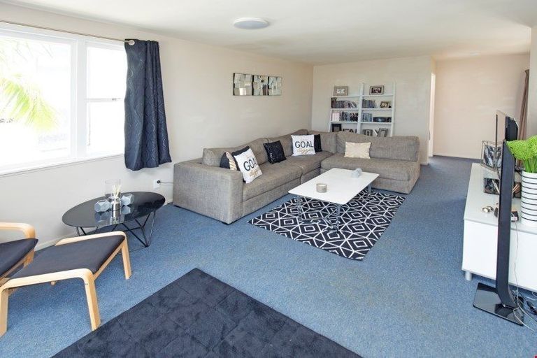 Photo of property in 805 Whangaparaoa Road, Manly, Whangaparaoa, 0930