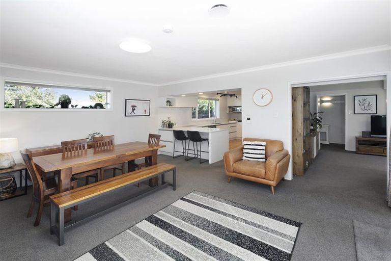 Photo of property in 10 Ashcroft Place, Burnside, Christchurch, 8053