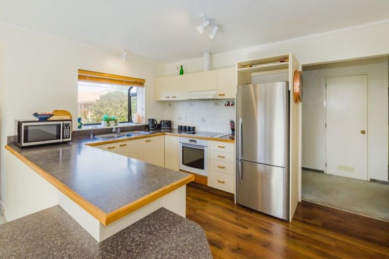 Photo of property in 14 Wood Leigh, Paraparaumu Beach, Paraparaumu, 5032
