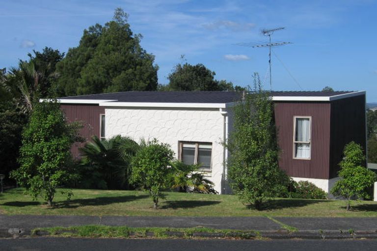 Photo of property in 1/10 Greendale Spur, Glenfield, Auckland, 0629