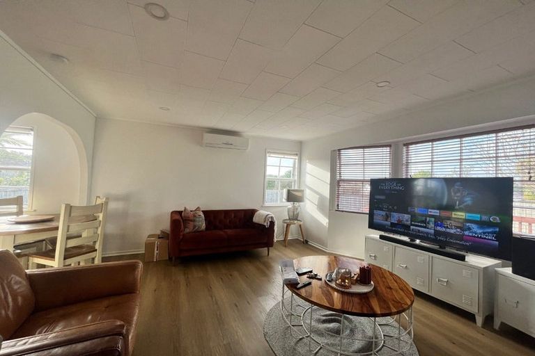 Photo of property in 130 Pigeon Mountain Road, Half Moon Bay, Auckland, 2012