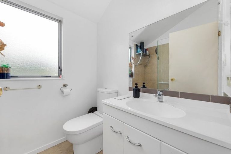 Photo of property in 2b Hall Avenue, Mangere, Auckland, 2022