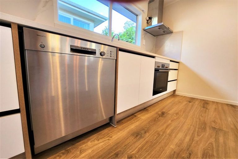 Photo of property in 34 Camelot Place, Glenfield, Auckland, 0629