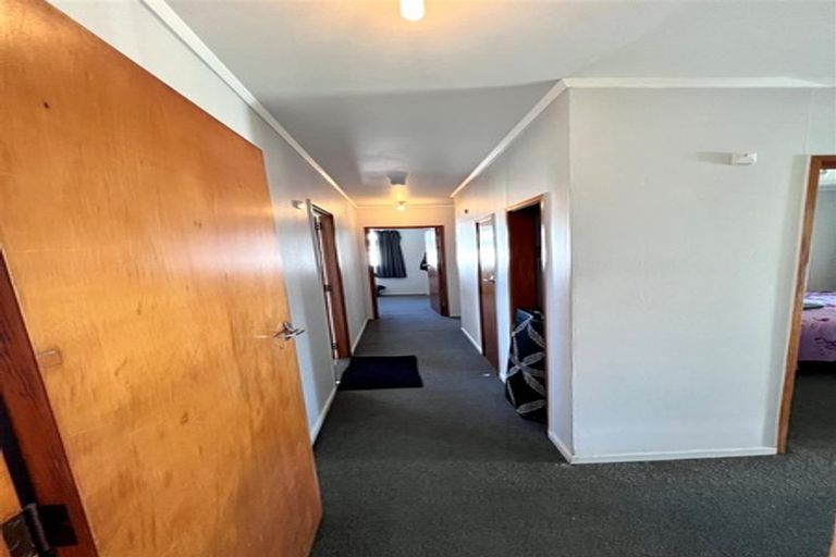 Photo of property in 95 Universal Drive, Henderson, Auckland, 0610