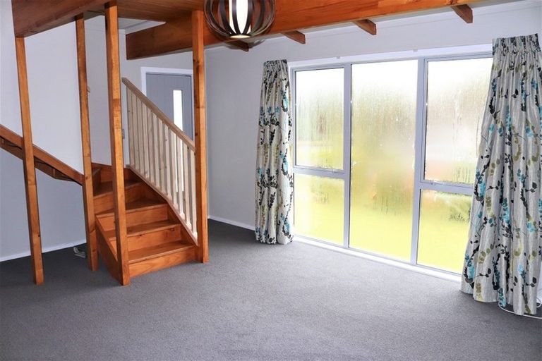 Photo of property in 7a Litchfield Place, Clarks Beach, 2122