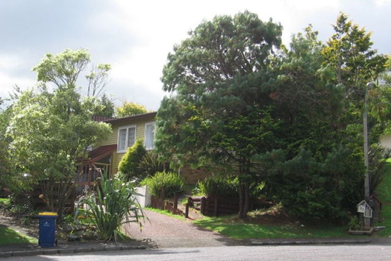 Photo of property in 22 Sunnylaw Place, Glen Eden, Auckland, 0602