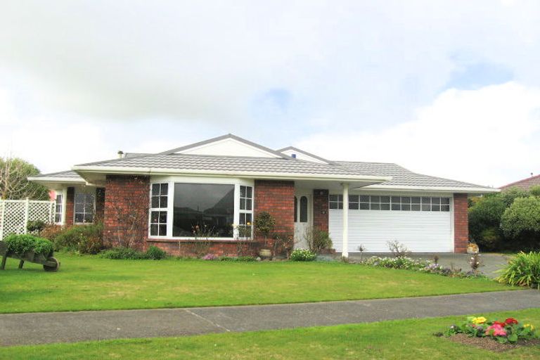 Photo of property in 12 Tui Mill Grove, Feilding, 4702
