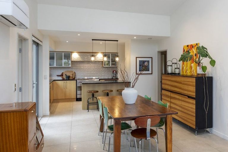 Photo of property in 11 Stonewall Place, Huntsbury, Christchurch, 8022