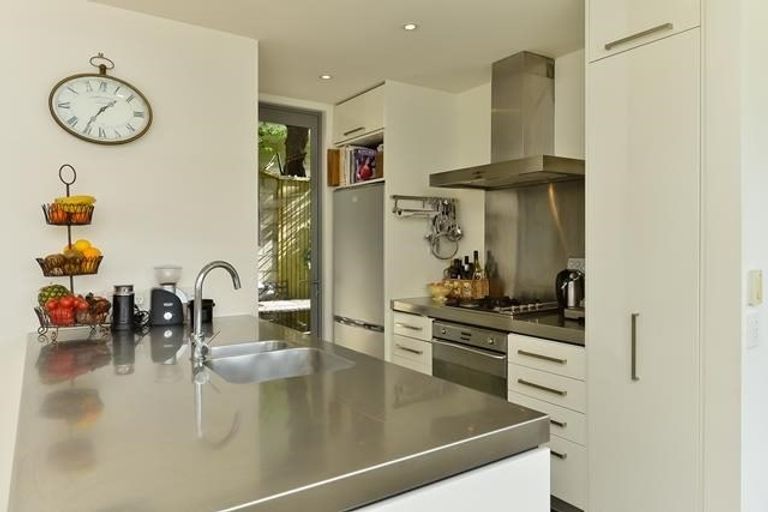 Photo of property in 37e Ngaio Road, Kelburn, Wellington, 6012