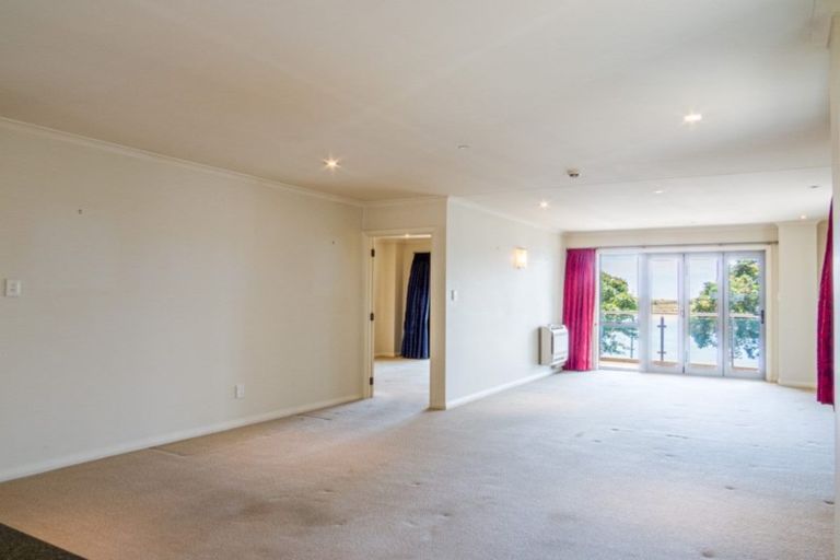 Photo of property in White Isle Apartments, 8/23 Quay Street, Whakatane, 3120