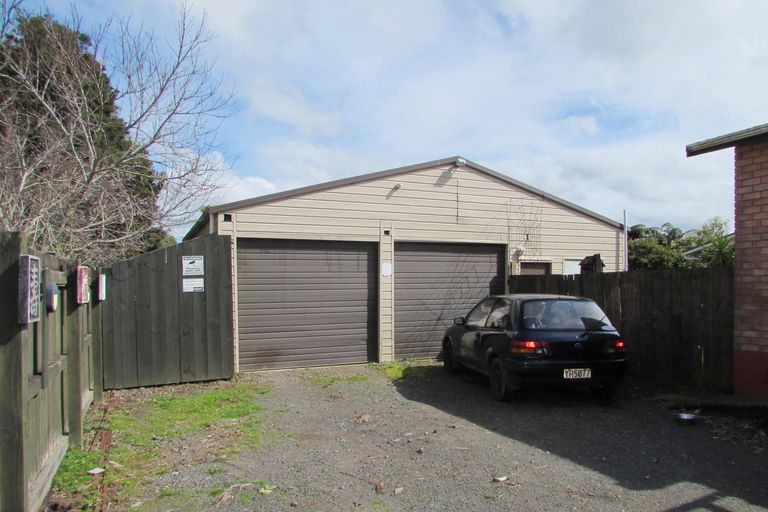 Photo of property in 2/24 Cosgrave Road, Papakura, 2110