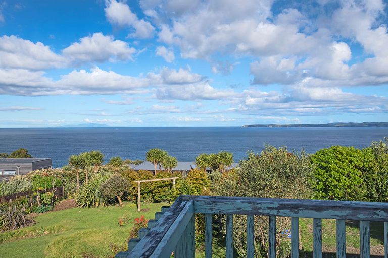 Photo of property in 6 Barrier View Road, Leigh, 0985