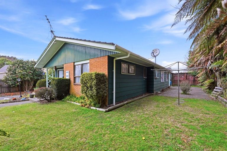 Photo of property in 8a Westbrook Place, Pomare, Rotorua, 3015