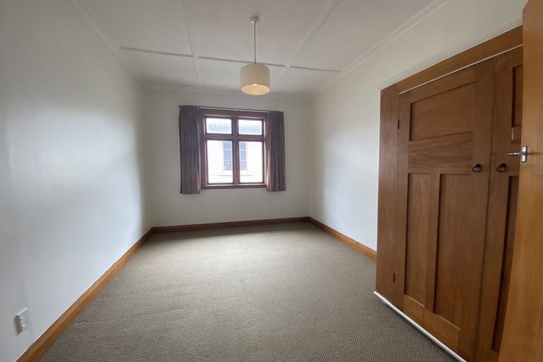 Photo of property in 64 Freyberg Street, Lyall Bay, Wellington, 6022