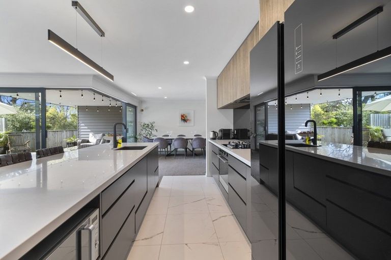 Photo of property in 5 Mackillop Way, Brooklands, New Plymouth, 4310