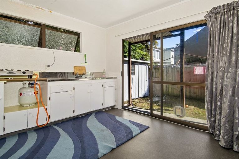 Photo of property in 10a Seaway Terrace, Otumoetai, Tauranga, 3110
