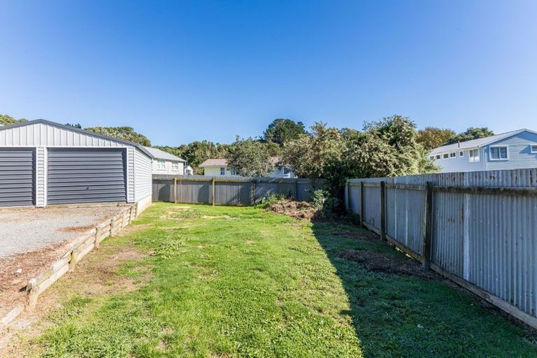 Photo of property in 25 Loongana Street, Waitangirua, Porirua, 5024