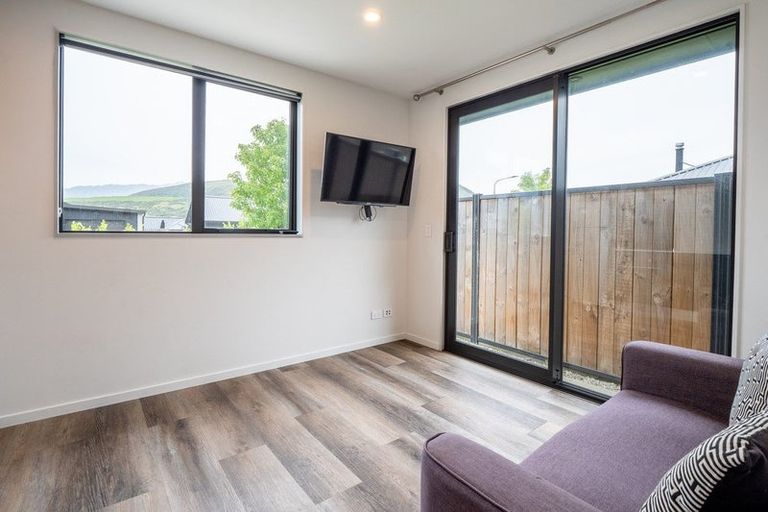 Photo of property in 3 Bale Road, Jacks Point, 9371