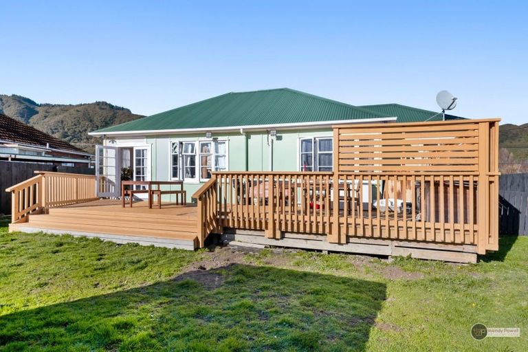 Photo of property in 109 Waddington Drive, Naenae, Lower Hutt, 5011