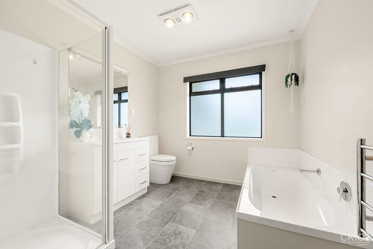 Photo of property in 11b Kelso Grove, Kelson, Lower Hutt, 5010