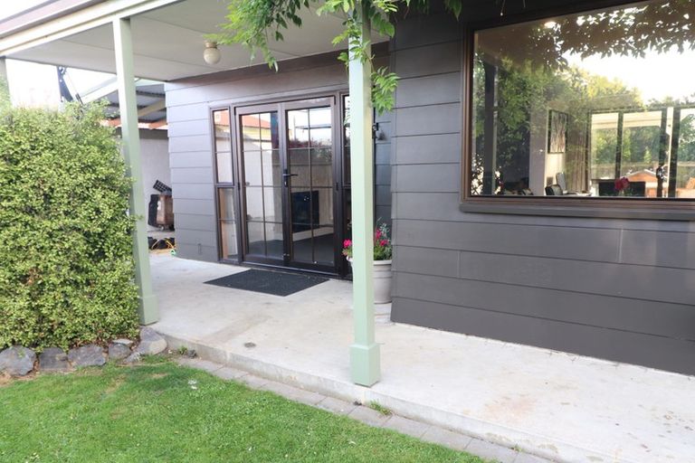 Photo of property in 21 Abercrombie Street, Milton, 9220