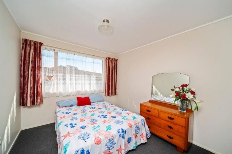 Photo of property in 5 Union Street, Merrilands, New Plymouth, 4312