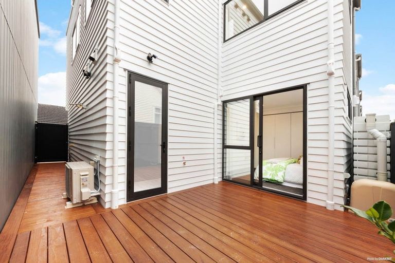 Photo of property in 3/31 Hill Crescent, New Lynn, Auckland, 0600