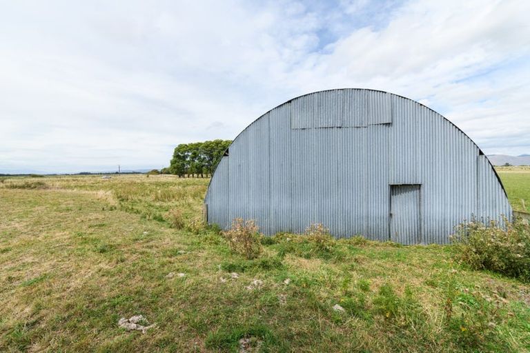 Photo of property in 1216 Rangiotu Road, Tiakitahuna, Palmerston North, 4477