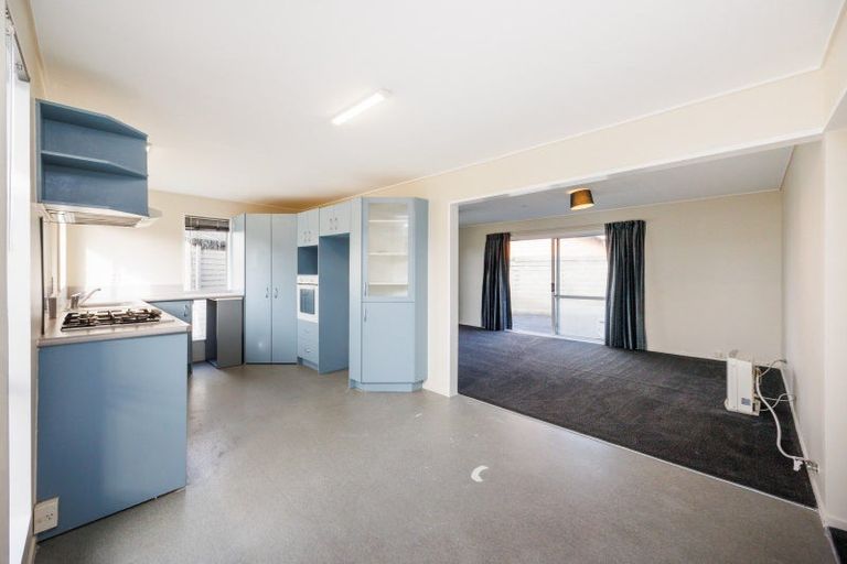 Photo of property in 41 Acacia Street, Kelvin Grove, Palmerston North, 4414
