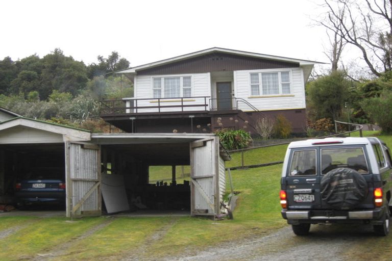 Photo of property in 16 South Street, Runanga, 7803