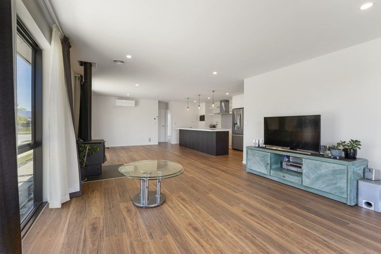 Photo of property in 77 Jack Hanley Drive, Jacks Point, Queenstown, 9371