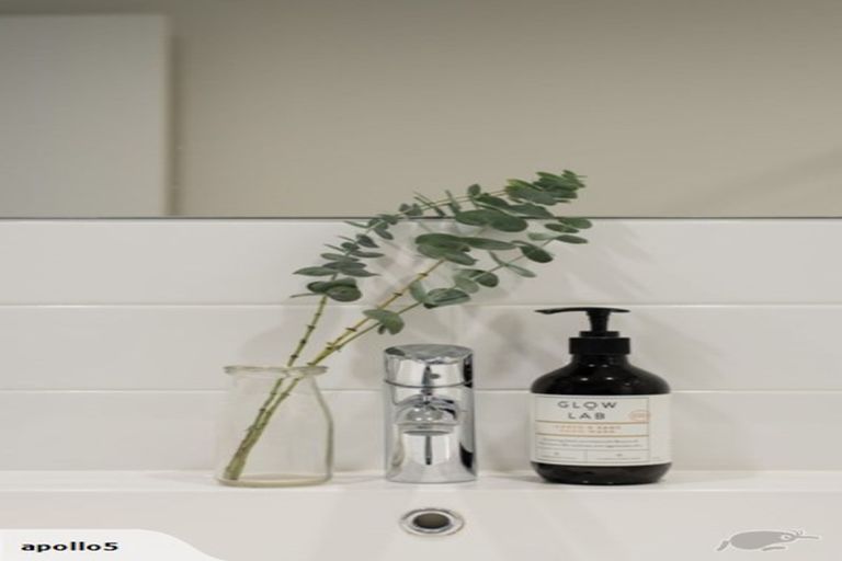 Photo of property in Nouvo Apartments, 5f/21 Rugby Street, Mount Cook, Wellington, 6021