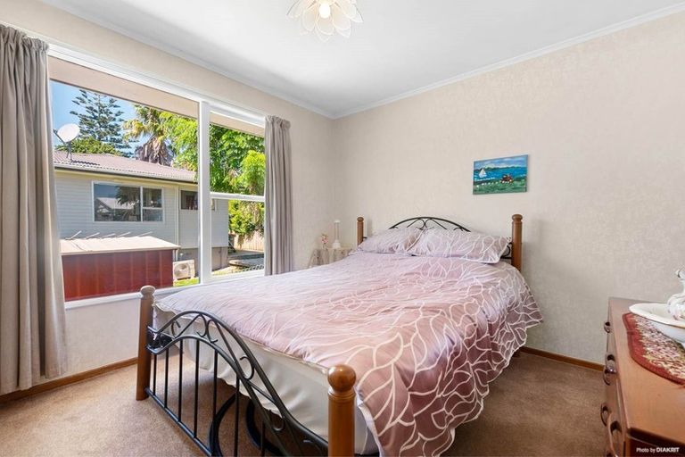 Photo of property in 25a Rodney Street, Howick, Auckland, 2014