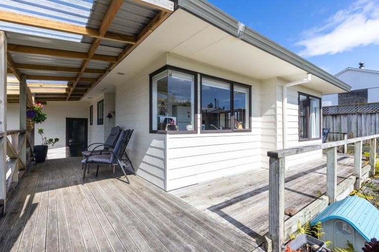 Photo of property in 12 Pratt Street, Waitara, 4320