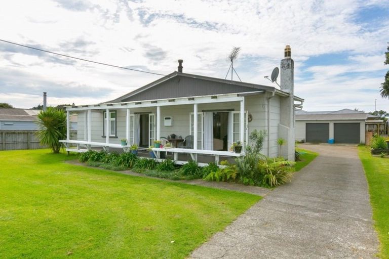 Photo of property in 30 Blake Street, Waitara, 4320