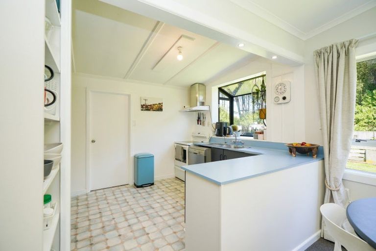 Photo of property in 18 Mahuri Road, Otatara, Invercargill, 9879