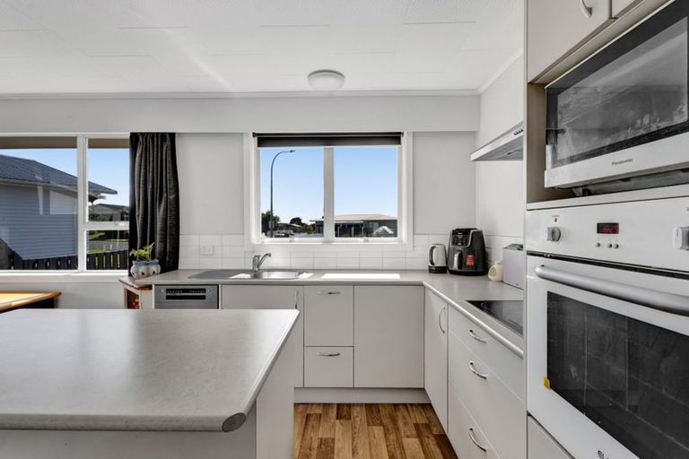 Photo of property in 21 Montjoy Street, Stratford, 4332