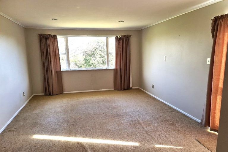 Photo of property in 11 William Souter Street, Forrest Hill, Auckland, 0620